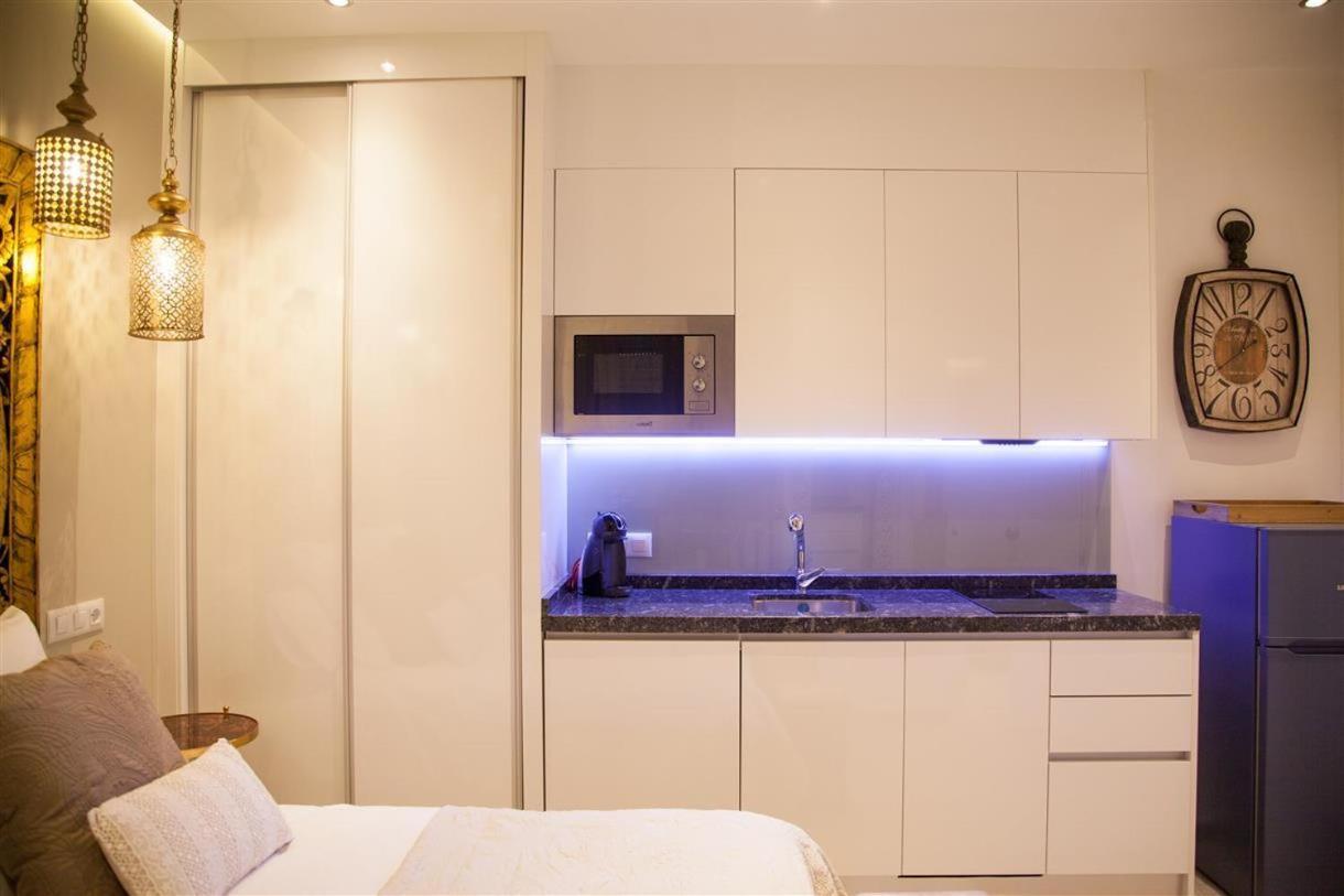 Apartamento Luna - Solo Adultos Мадрид Экстерьер фото